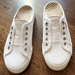 Taos EZ Soul slip on sneakers